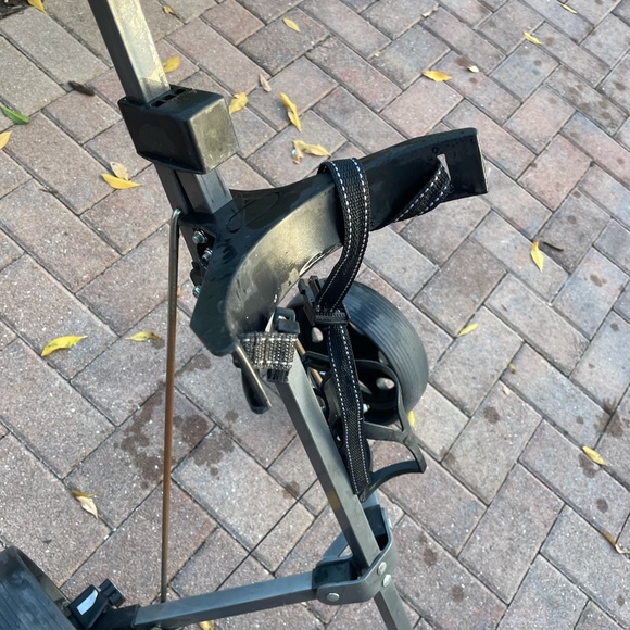 bag cart with 2 wheels 
Foldable - Picture 5 of 9